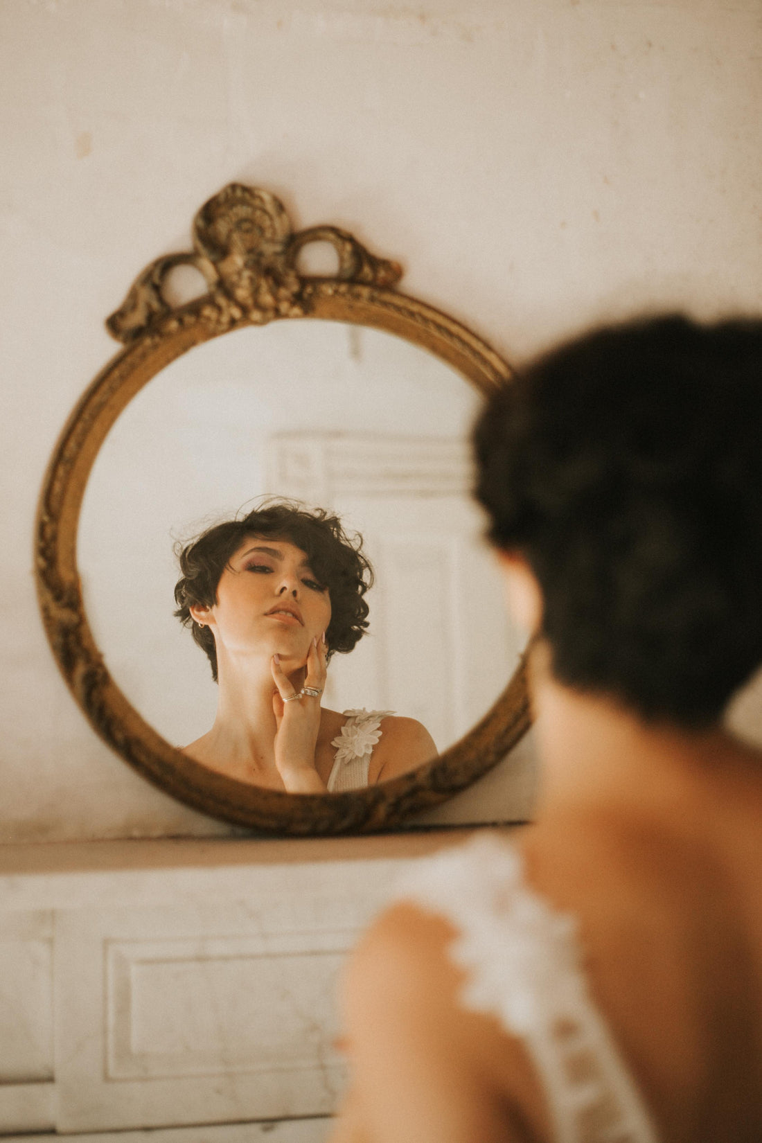 How Our Clothes Affect Our Mind - Très Sûr