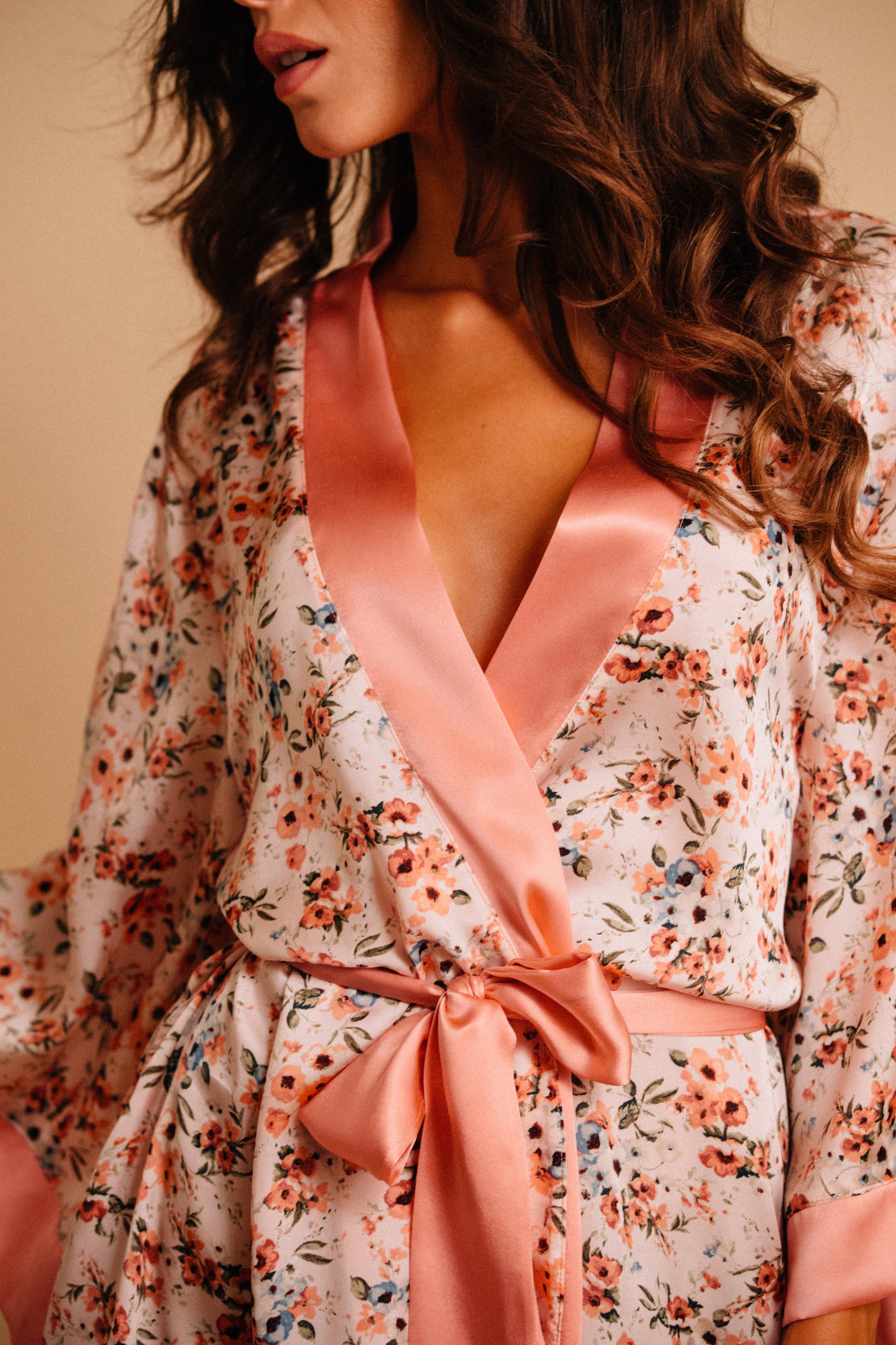 Printed satin kimono sleeves robe 